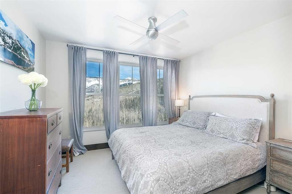 Cassidy Ridge B302 view 3