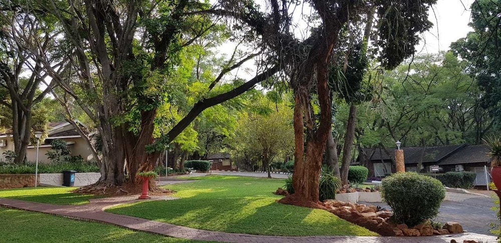 Ananda Lodge view 4