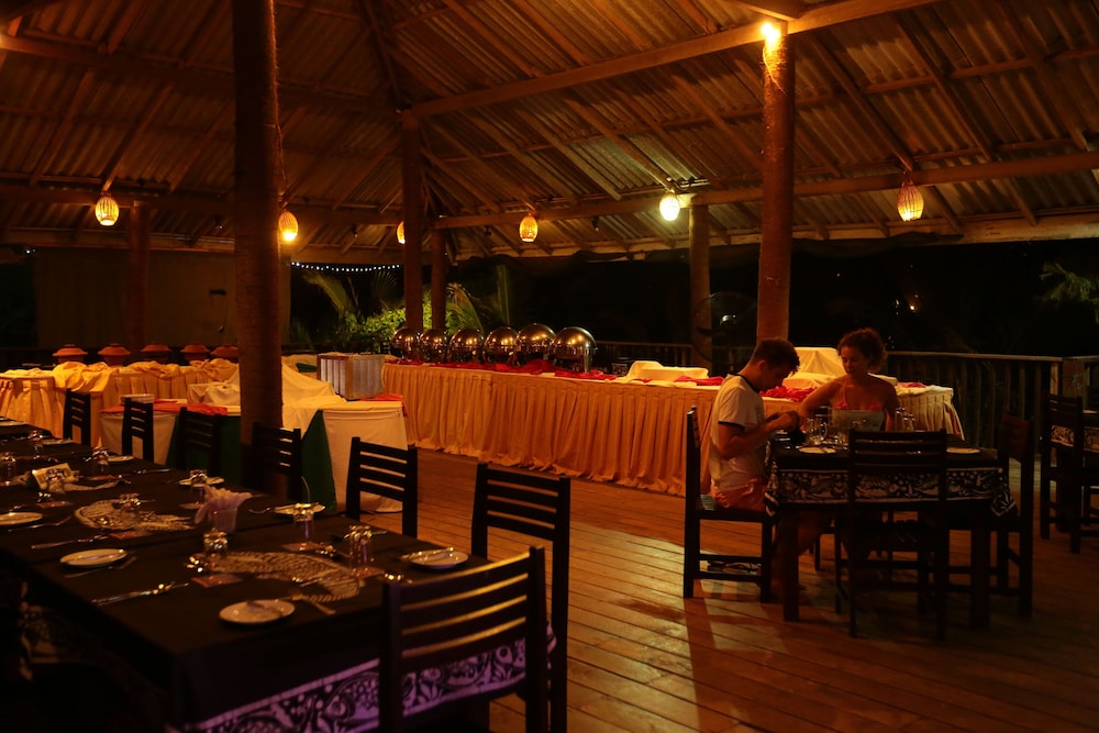 Lagoon Paradise Beach Resort