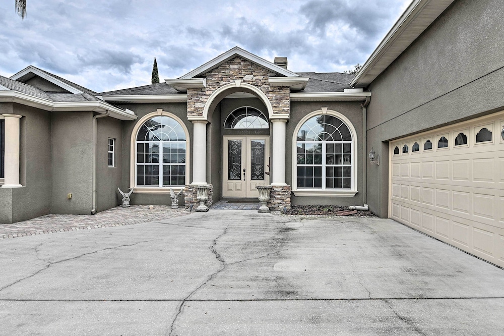 Elegant Valrico Home ~ 15 Mi to Downtown Tampa!, photo 20