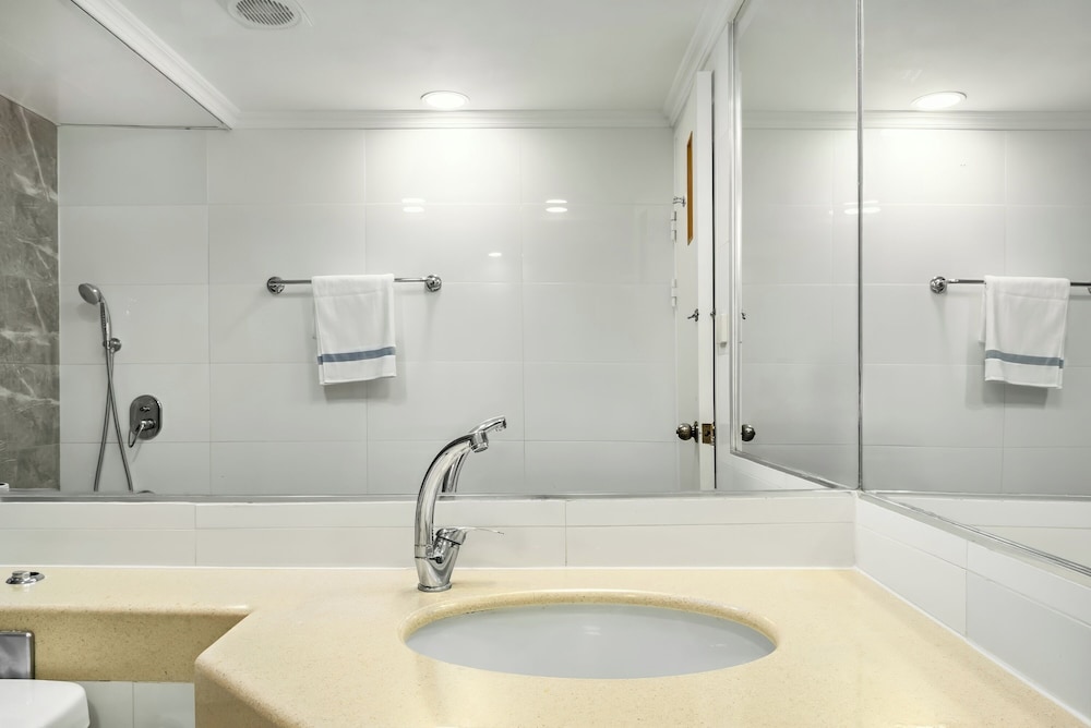 Royal Park Apt Resort by Sea N Rent