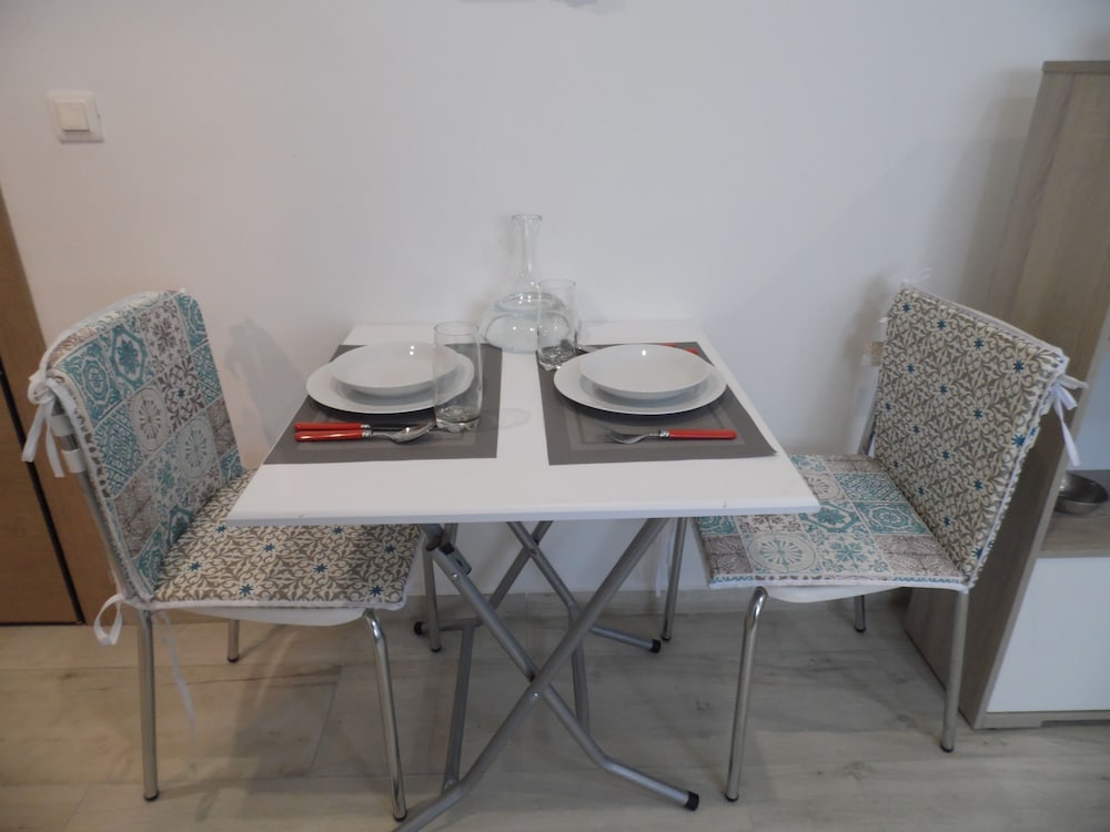 Le Pied-à-Terre view 2