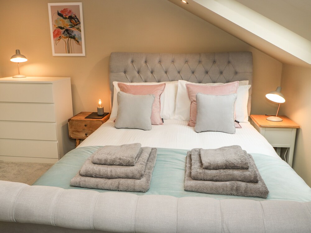 1 Stansfield Mews