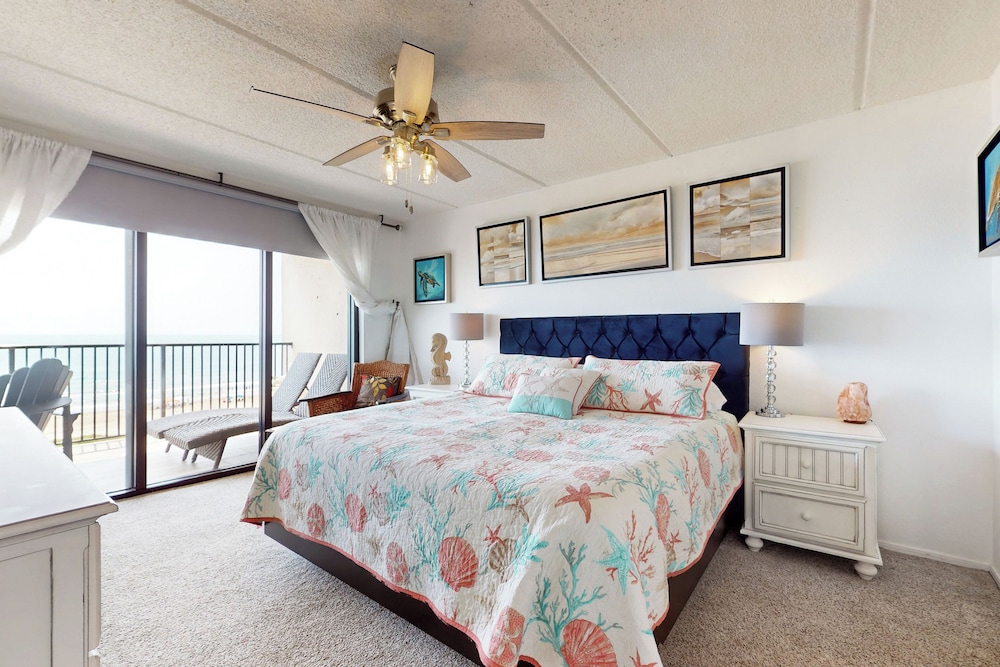 Beautifully Furnished Condo w/ Breathtaking Views