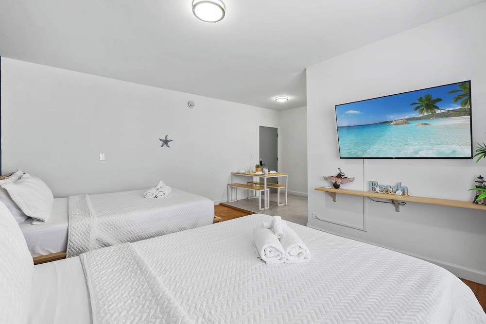 Harding Avenue Apartments by Andes STR