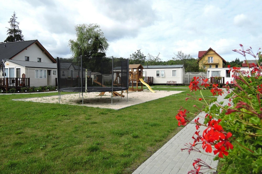 Mobile Home in Kolczewo Near Baltic Beaches
