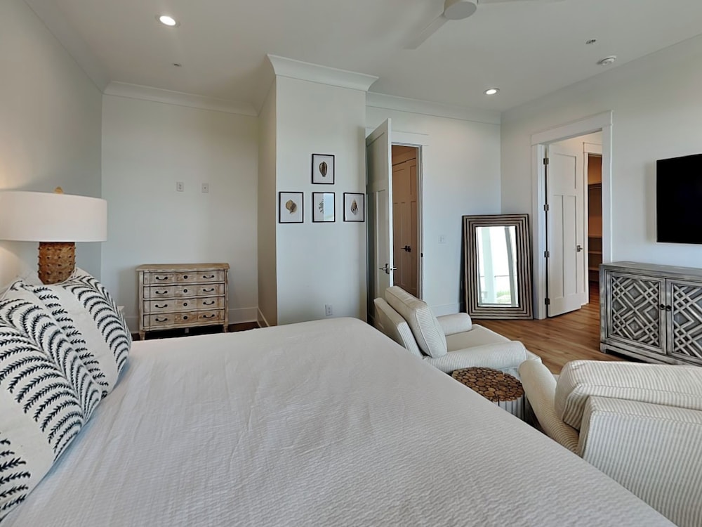 The Osprey #8 by Southern Vacation Rentals