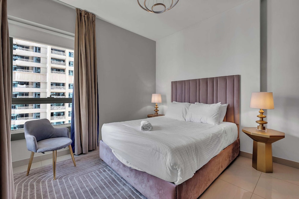 Bellavista - Elegant -2BR -Fountain View
