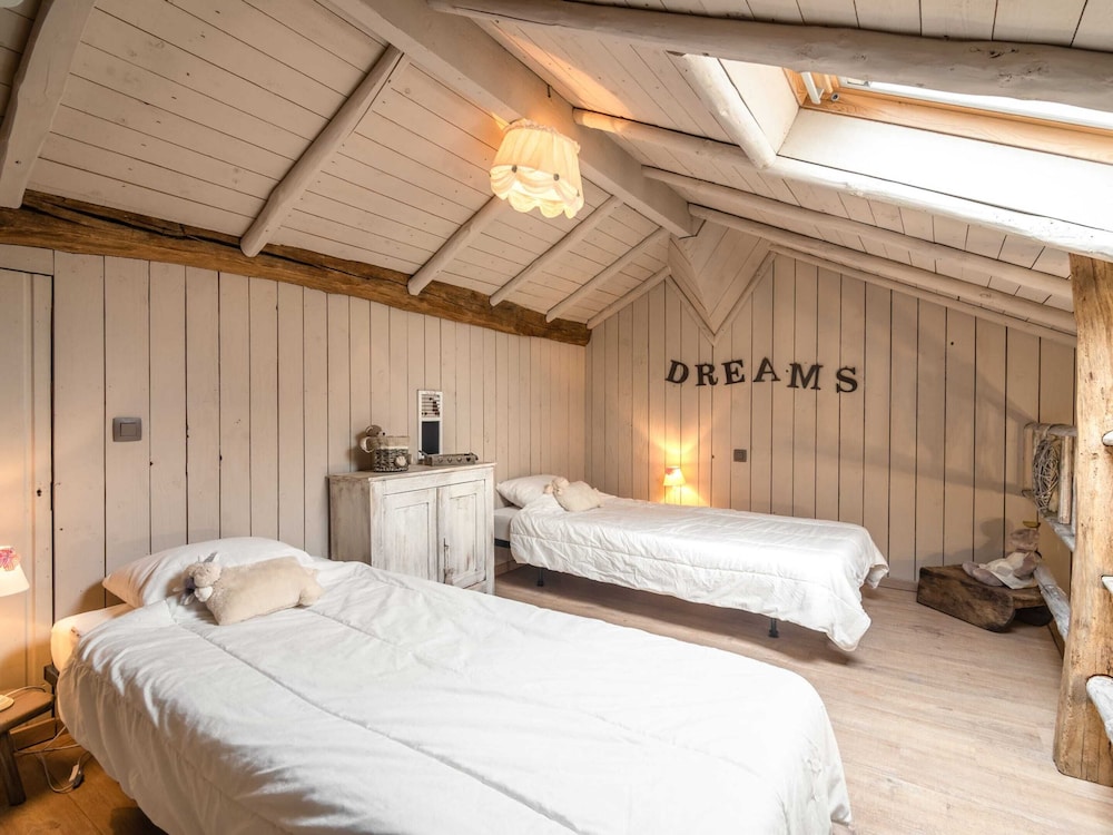 Beautiful Holiday Home with Hot Tub, Sauna & Monumental Fireplace view 5