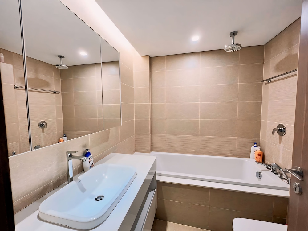Feria Home - Vinhomes Metropolis Lieu Giai