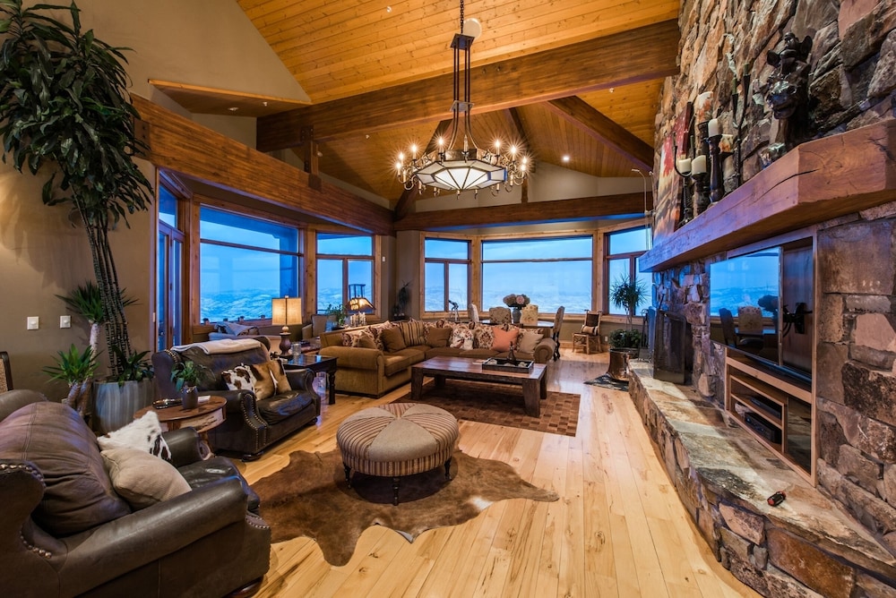 Majestic Ski in Ski Out Estate