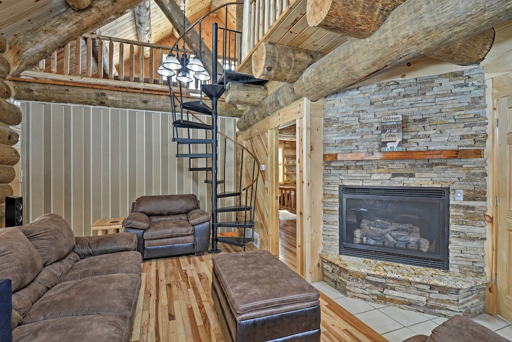 Cadillac Vacations - Custom Log Cabin w/ Deck  45 Acres By Pine River! - Property Image 1