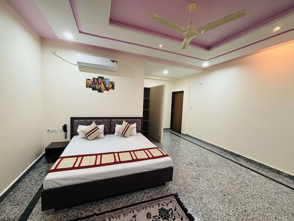 Paras Resort