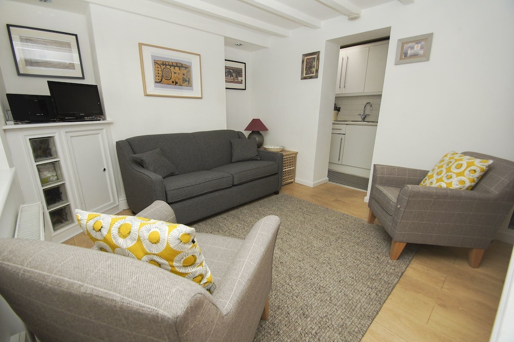 Marine Gardens Central by Brighton Holiday Lets — photo 10