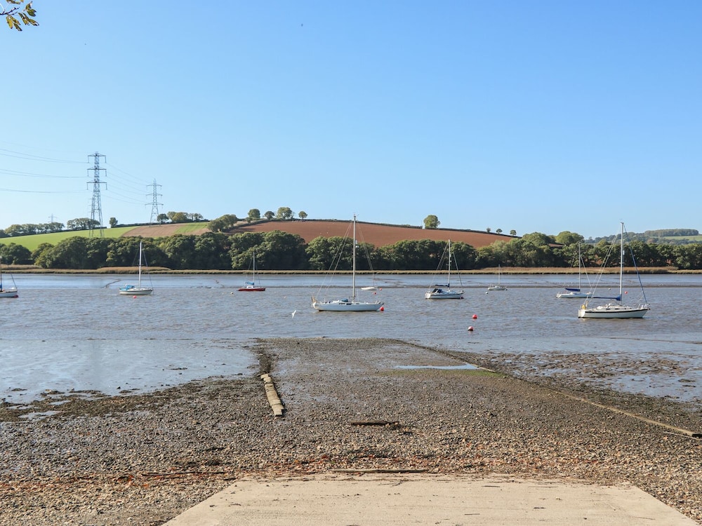 Yelverton Vacations - The Daffodil Shed - Property Image 9