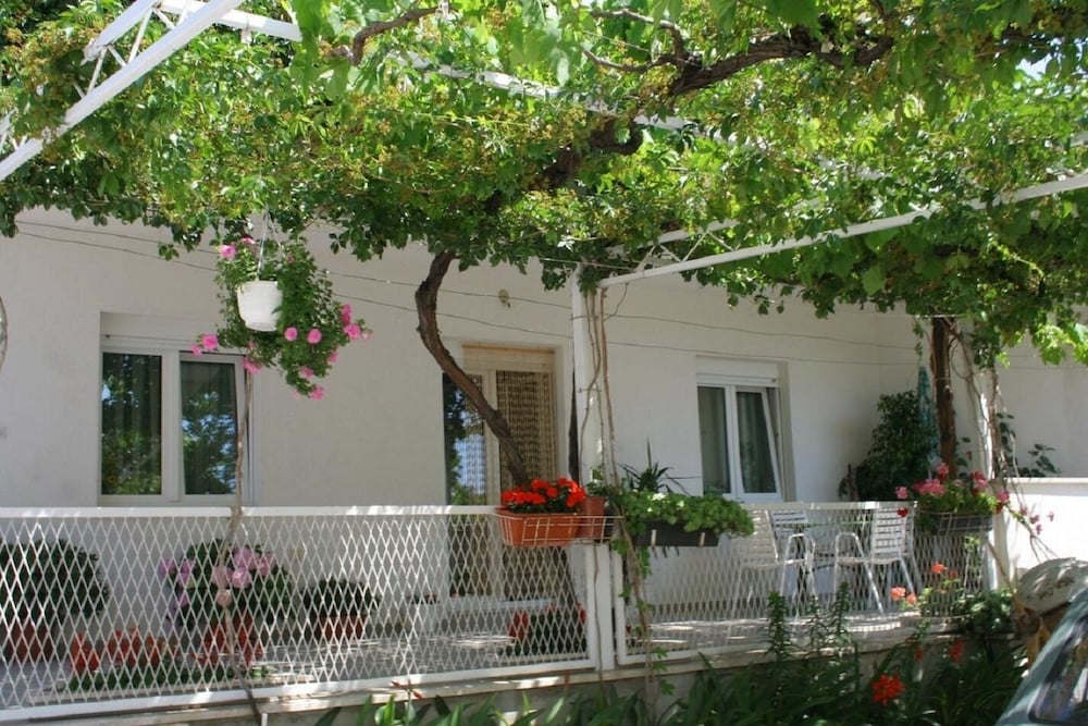 Zdravko - 150 m From Sandy Beach - A3 view 3