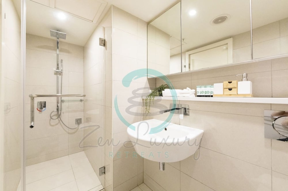 Zen Ocean Bliss Seaview Balcony Outdoordining - Image 3