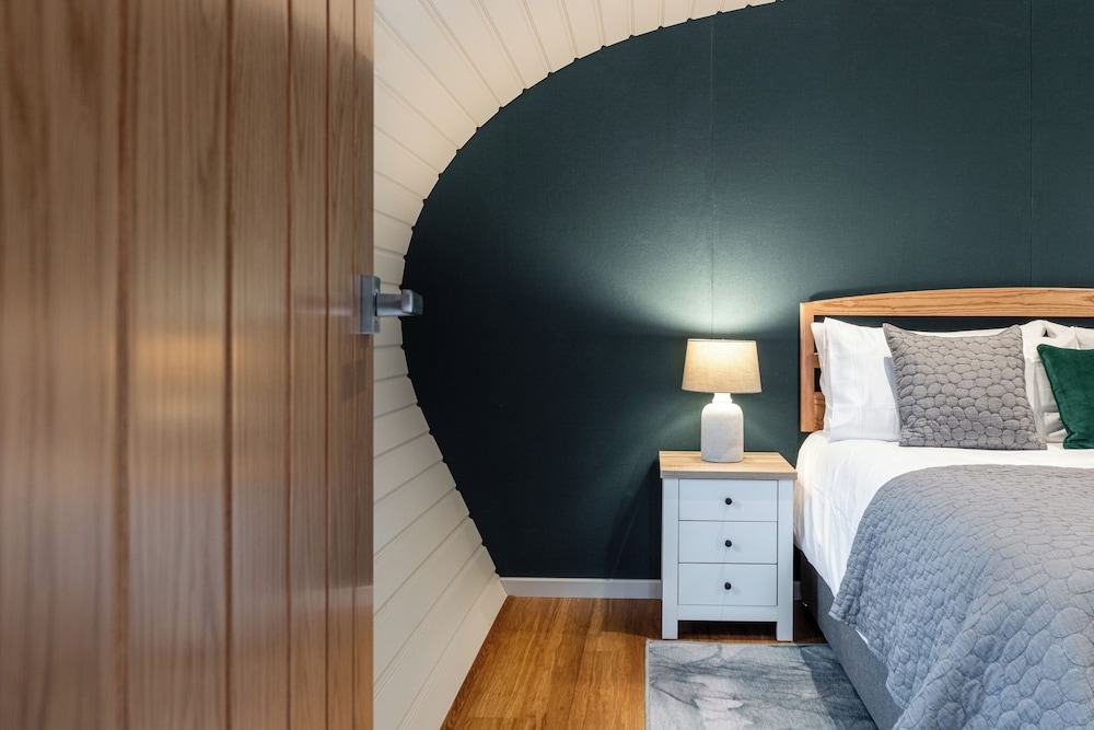 Stunning EcoRetreat Pods in Old Chalford