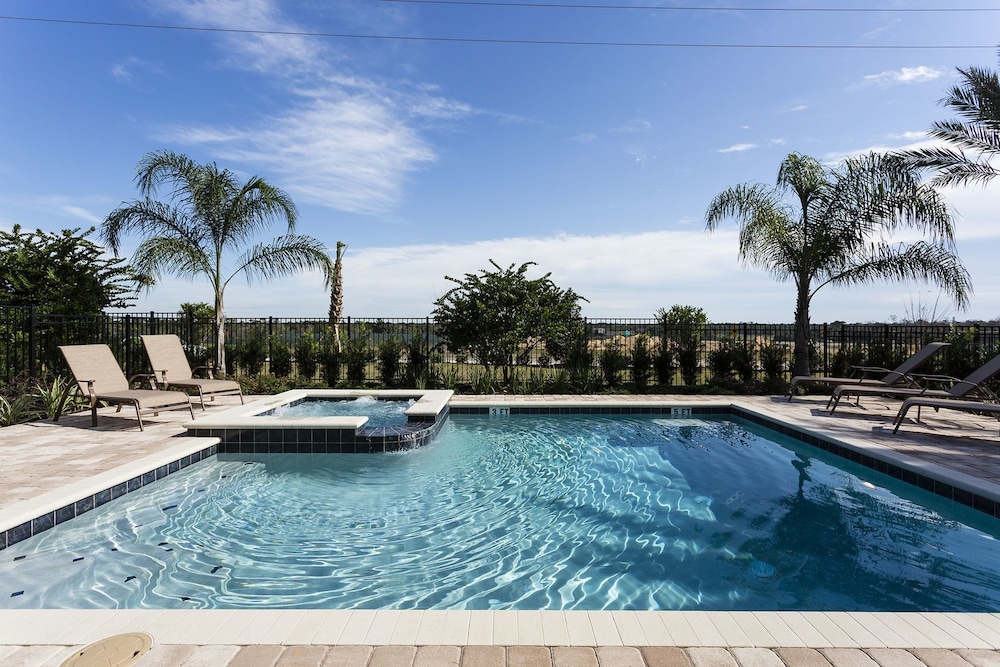 Encore Club #1 - 10 Bedroom Private Pool Villa in Reunion Golf Resort