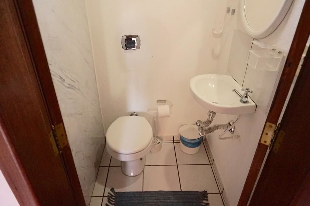 Novos Baianos Hostel e Suites