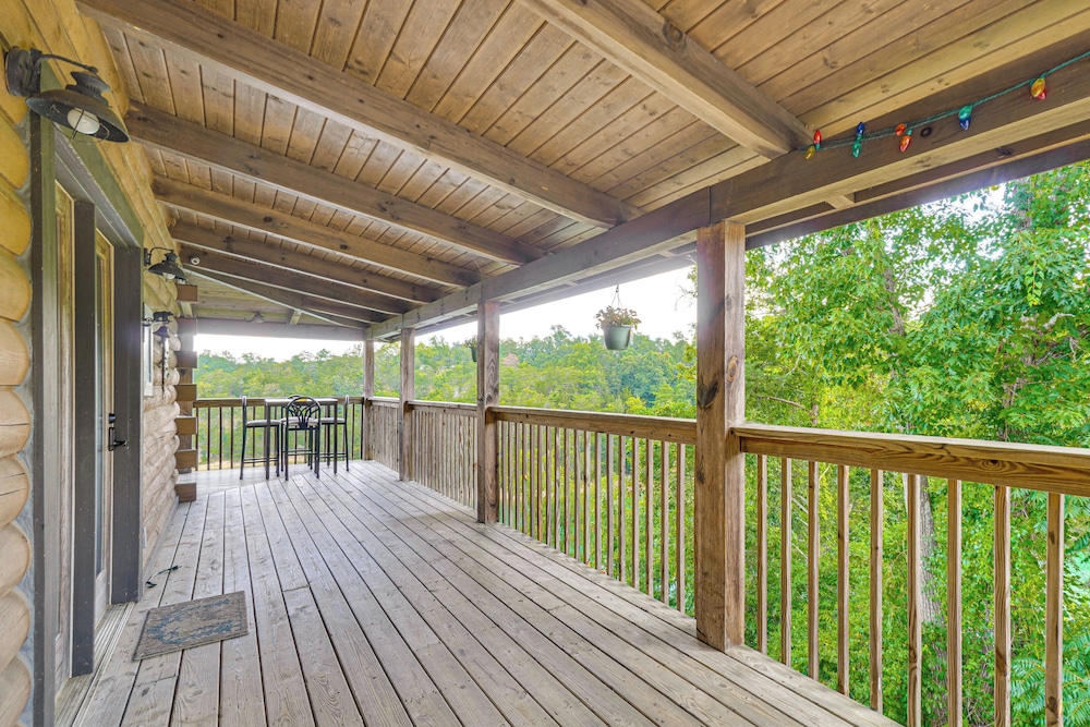 Douglas Lake Access: Family Cabin in Sevierville!