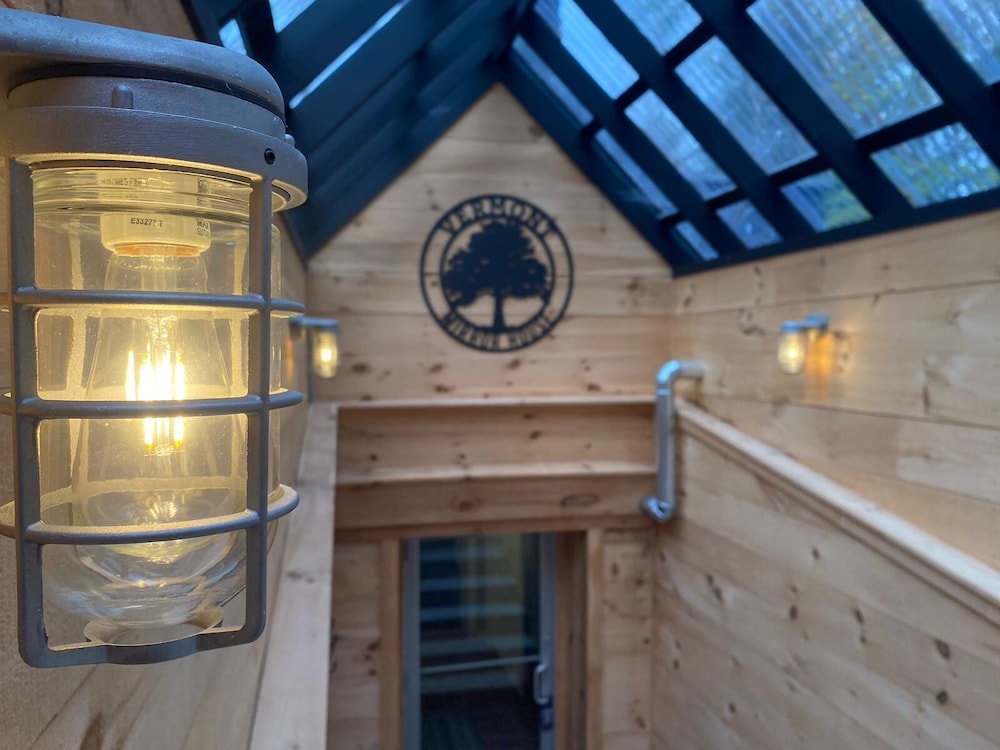 Brattleboro Vacations - Vermont Mirror House - Property Image 11