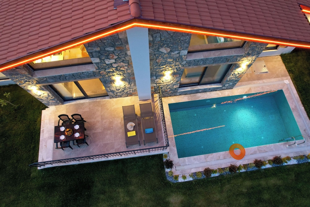 Yaka Esinti Villa