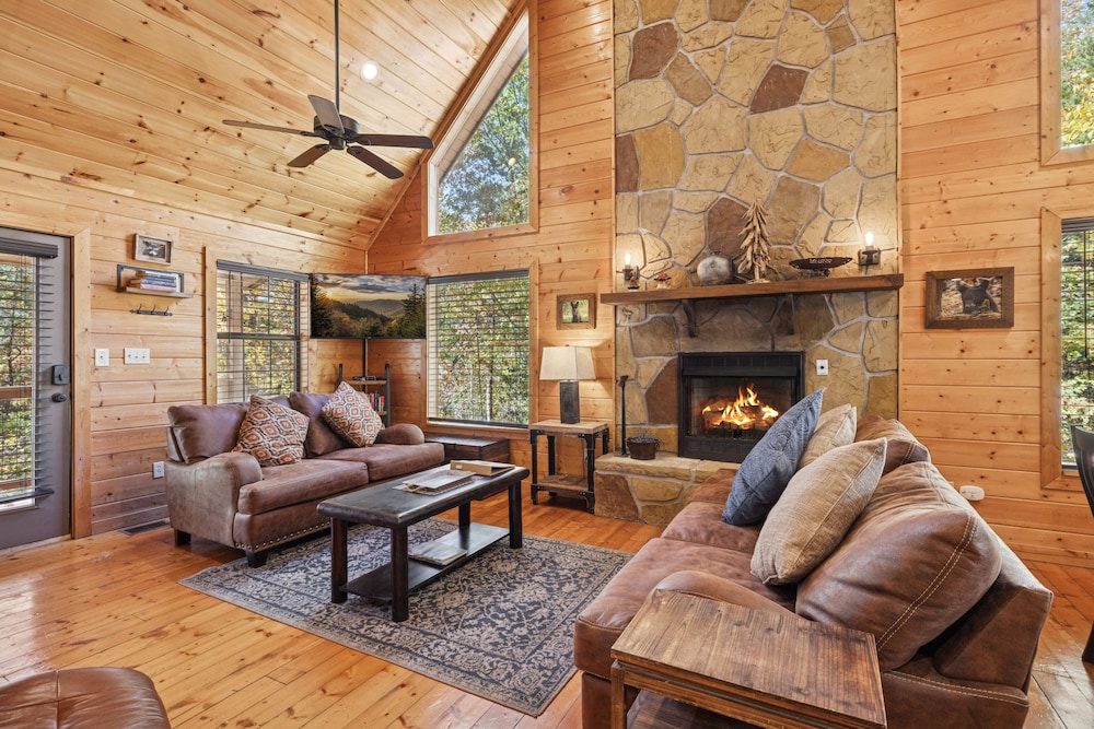 The Wild Life 2 Bedroom Cabin