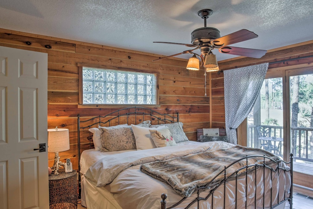 Ruidoso Log Cabin Retreat - Peaceful & Convenient view 4