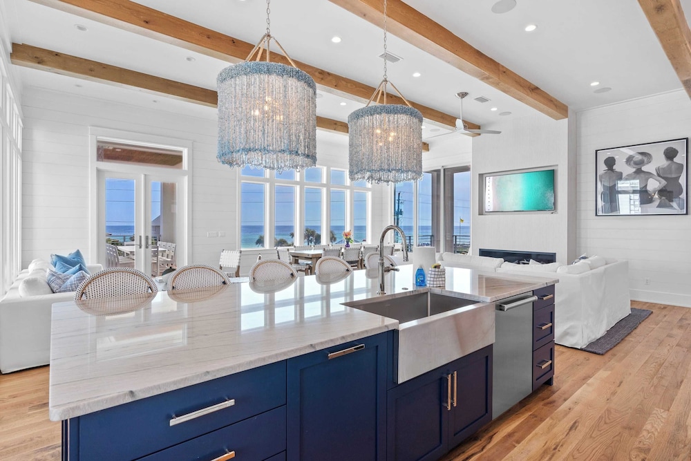 30A Beach Getaway by Avantstay Gulf Views + Pool Golf Cart + Bonfires