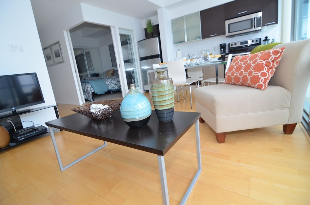 Toronto Escape - The Ruby Pink Suite