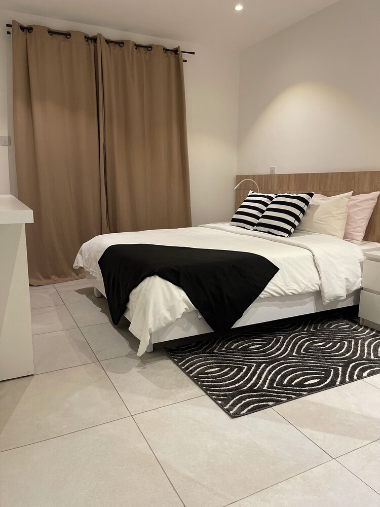 Meraki Homes at Embassy Gardens