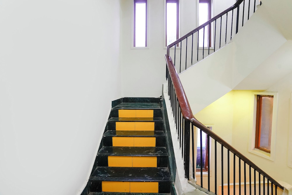Fabhotel Panchratna