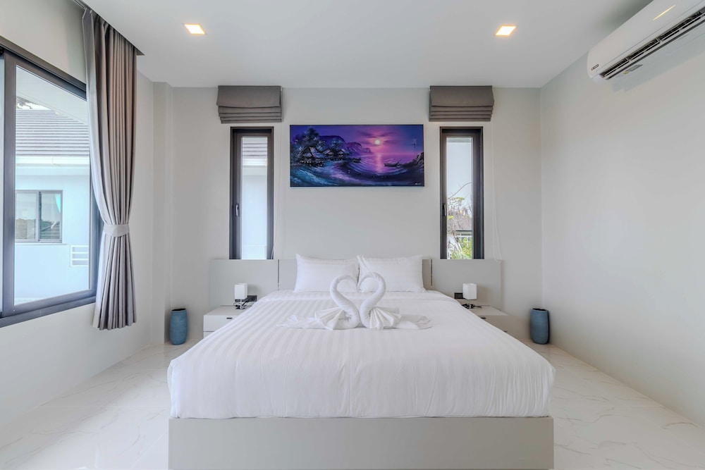 2 Villas 2 Kitchens Huge Pool V258