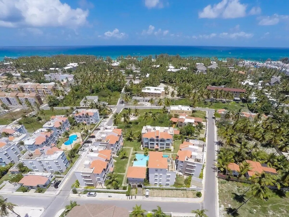 Magic Cortesea luxury beach