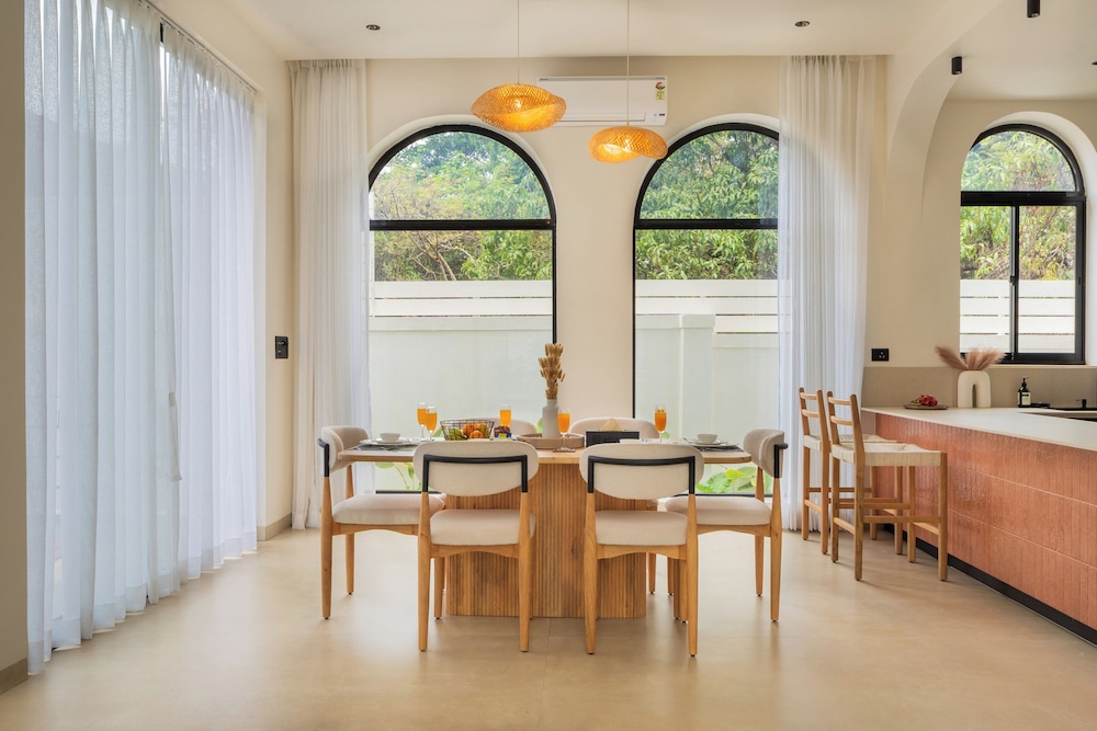 ELIVAAS Ekam | Luxe 4 BHK Villa With Pvt Pool & Patio