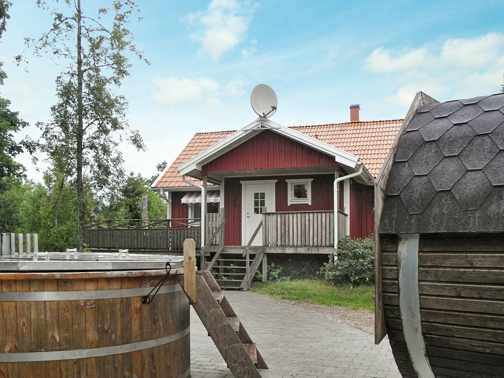 6 Person Holiday Home in Ljung-by Traum view 4