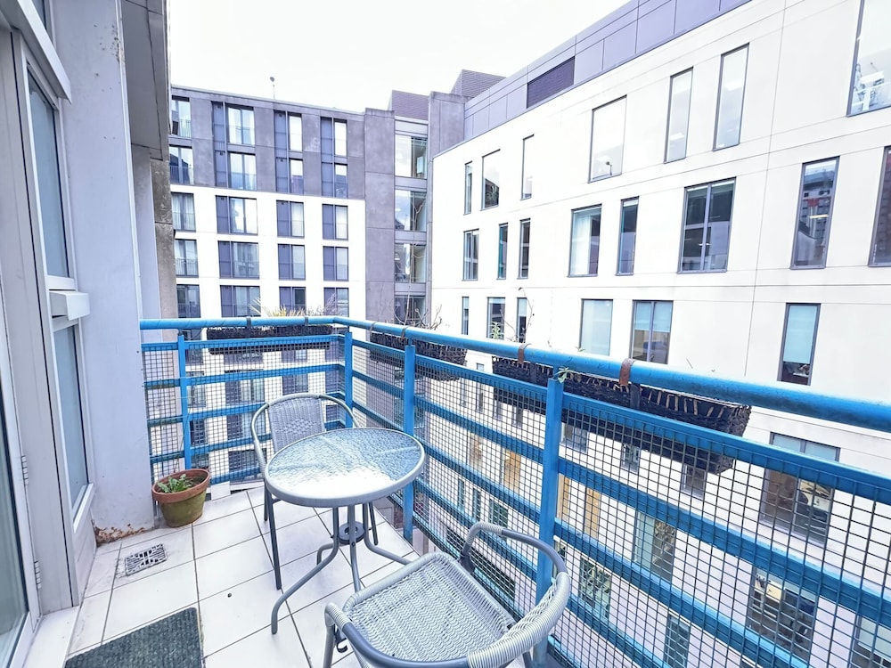 Spacious 2-bed Flat Next to Piccadilly Station