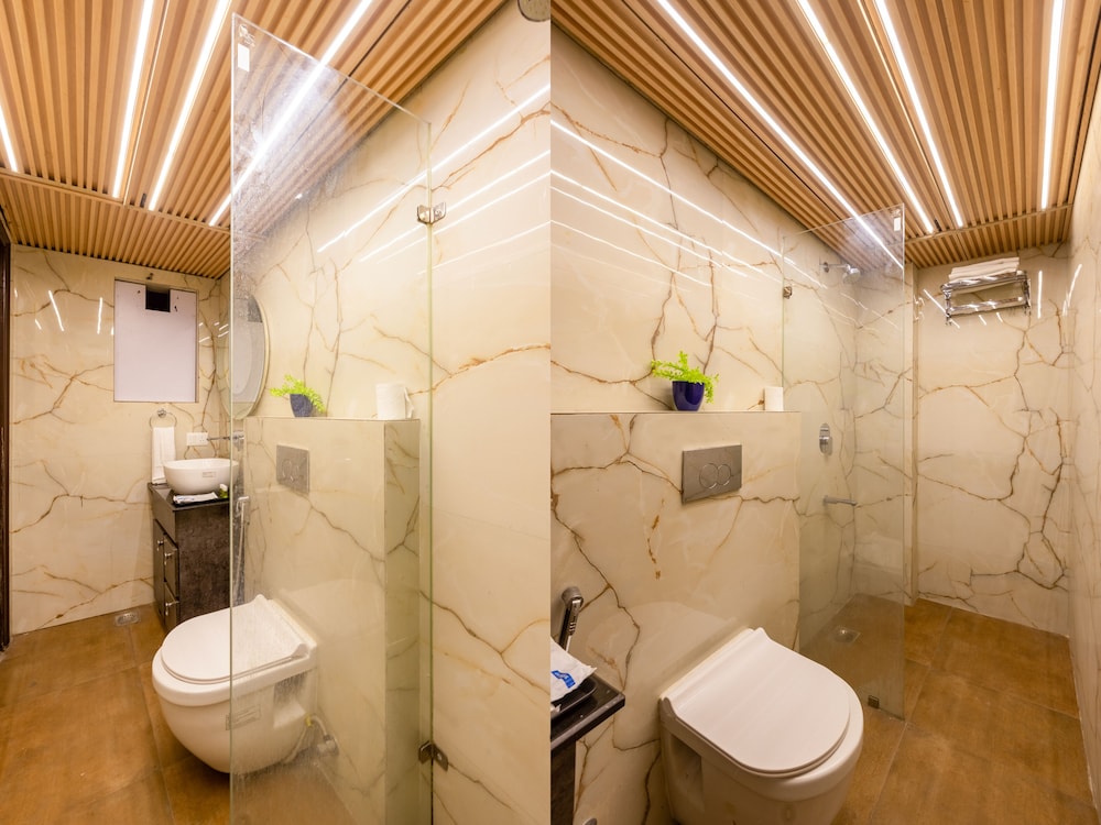Hotel Downtown by Quadis - East of Kailash