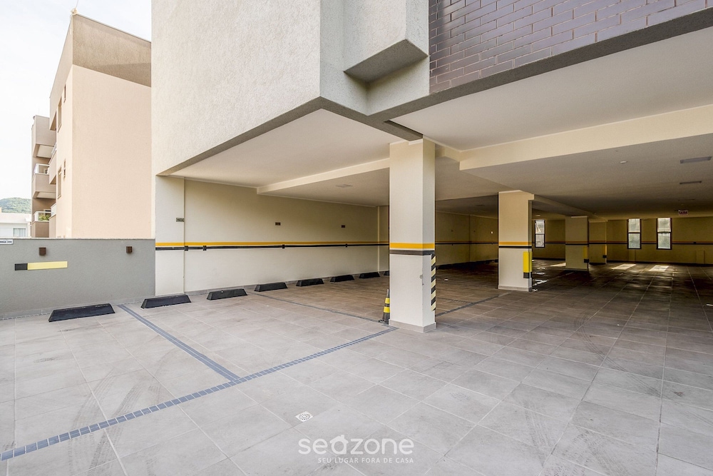 Your Exclusive Stay With Pool and Jacuzzi Just 500 Meters From the Beach - ELF