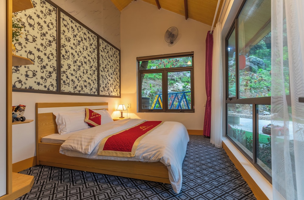 Hoang Minh Mountainside Villa