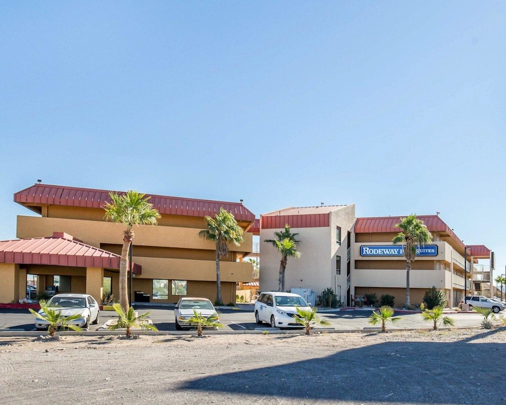 Rodeway Inn  Suites - Property Image 5