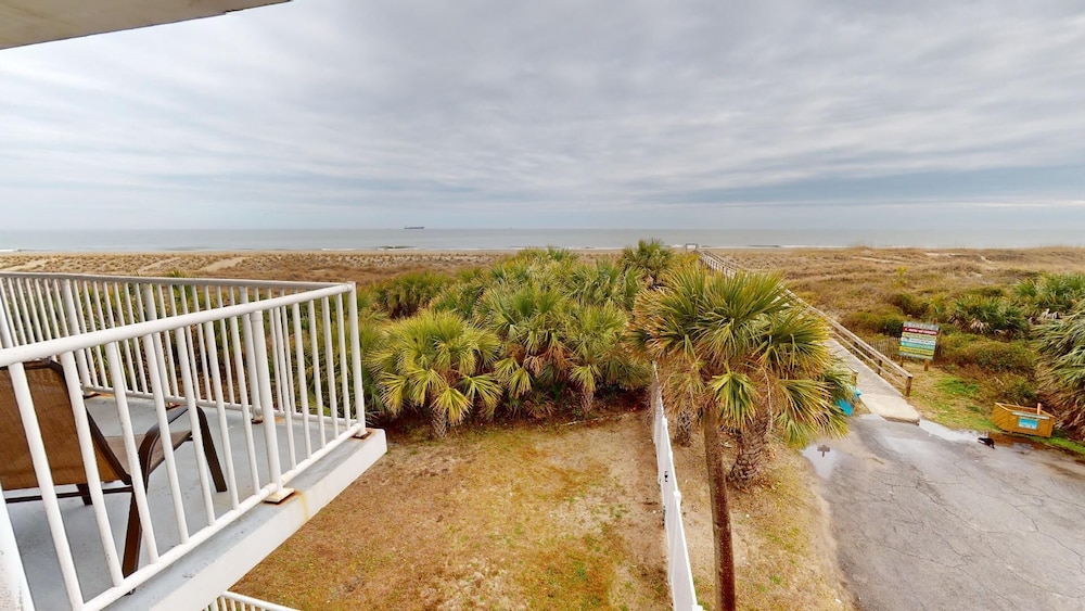 Beach House 2 by Tybee Vacation Rentals