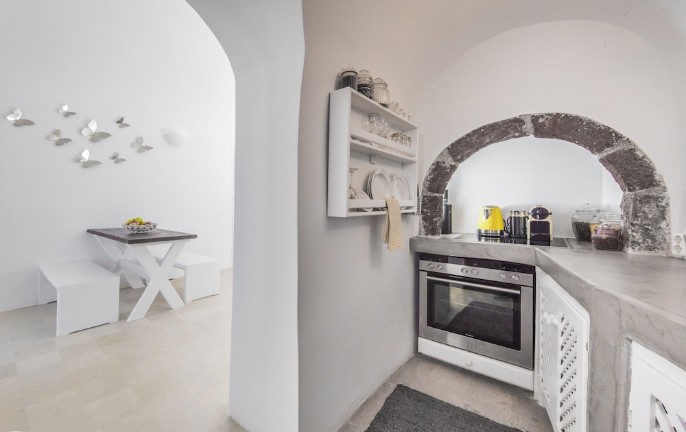 Anemi House & Villas