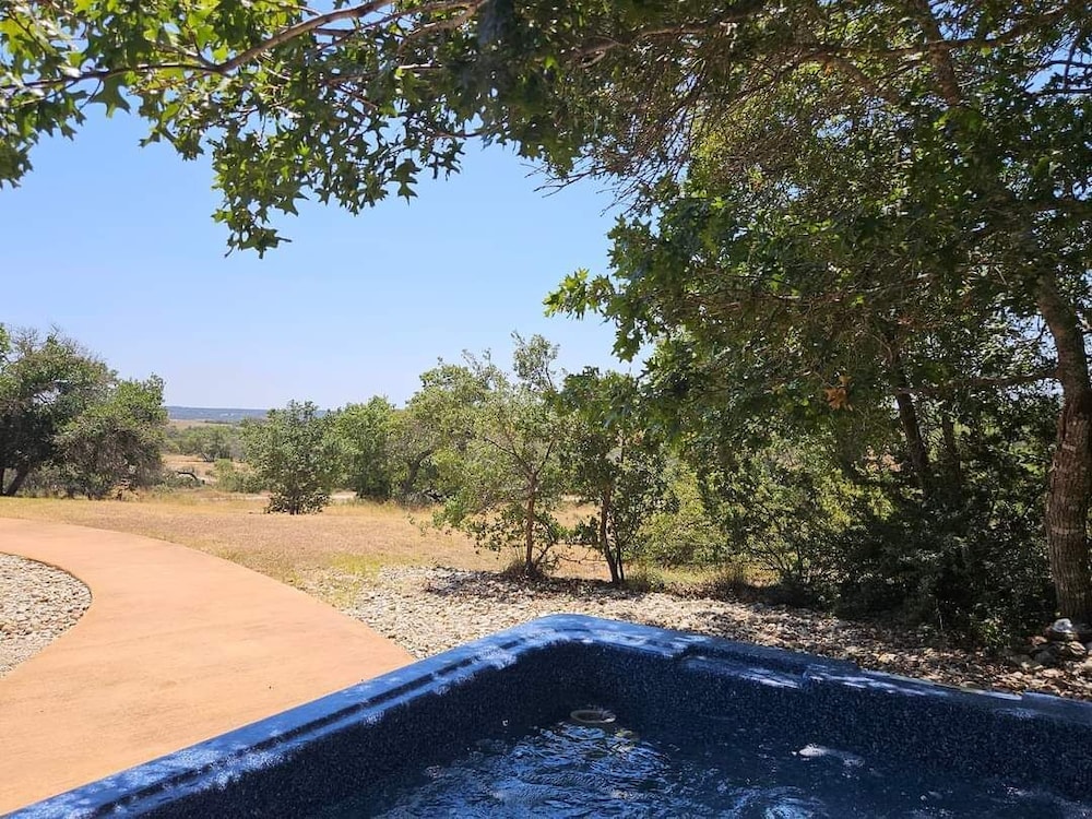 Breezy Hills Cottages