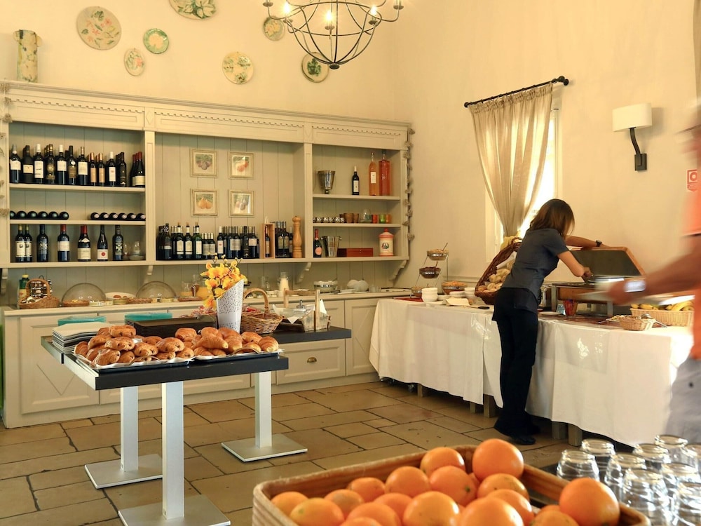 La Motte Resort Near Beach
