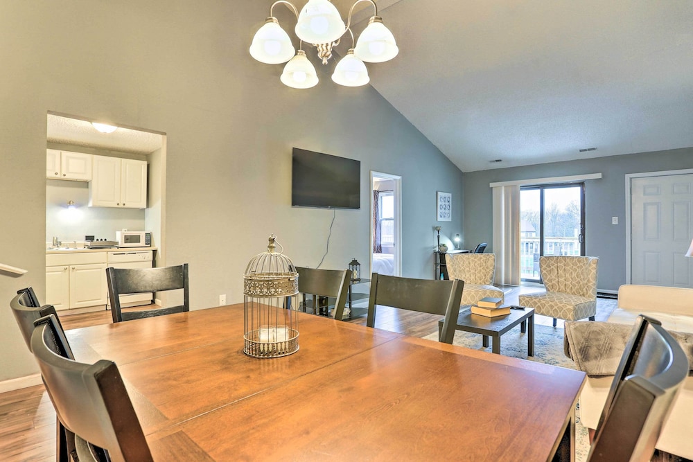 Inviting Poconos Getaway w/ Deck: Ski & Hike!