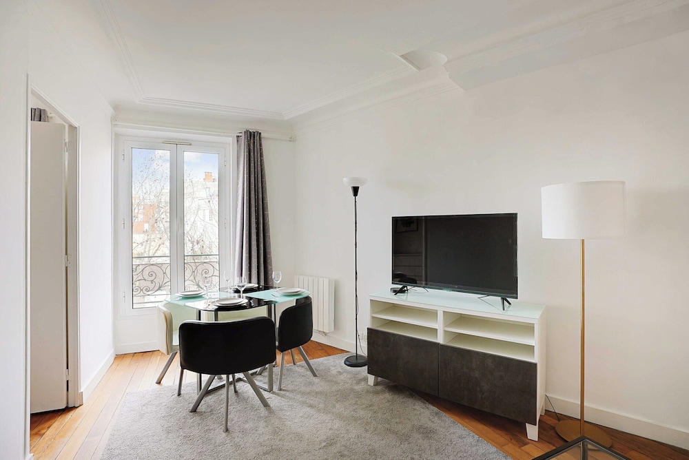 Chic Apartment - 1br/4p - Next to Paris