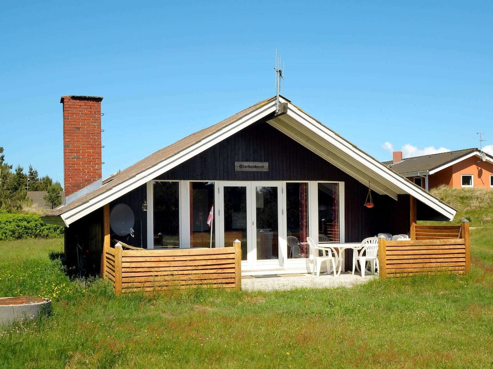 6 Person Holiday Home in Vejers Strand-by Traum