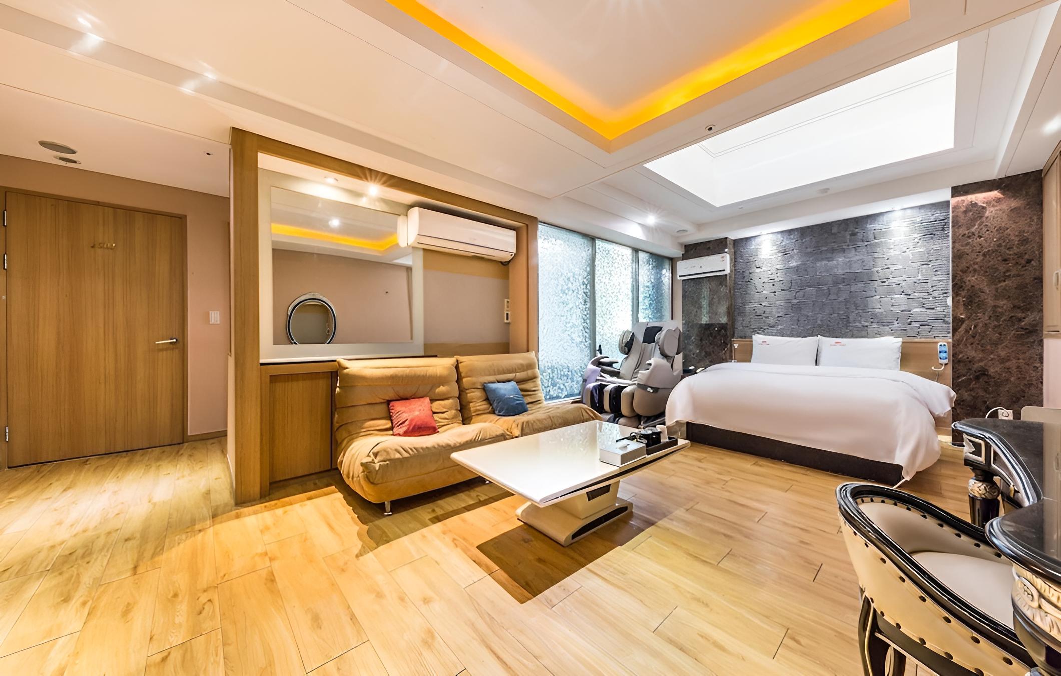 Gildong Argo Hotel
